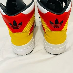 ADIDAS X JEREMY SCOTT COLLECTORS